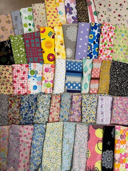 はぎれ 生地 カットクロス パッチワークセット 花柄