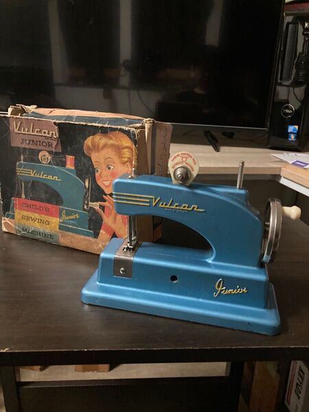 Vulcan(ヴァルカン社)ヴィンテージトイミシン稼動品 アンティークミシン