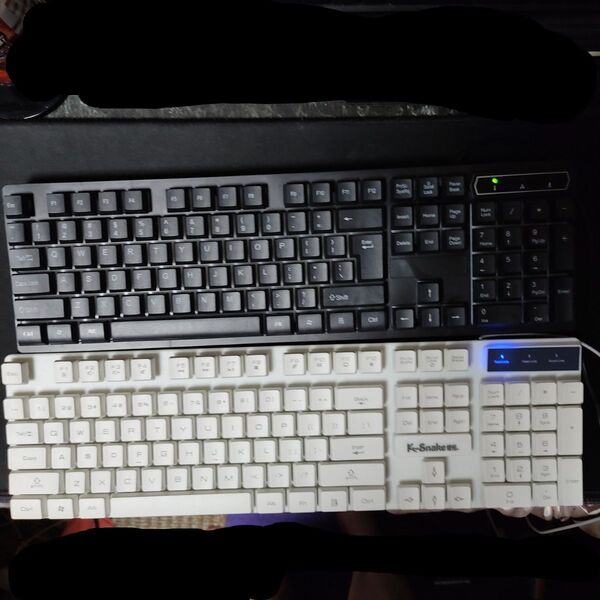 PC用USB光るキーボード2個セット※ジャンク