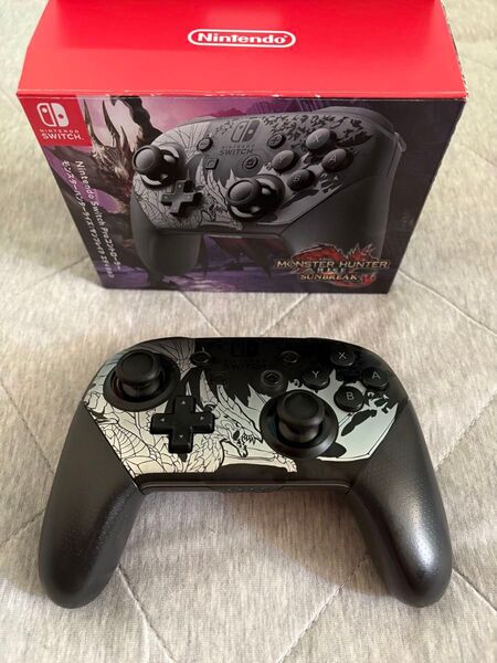 Nintendo Proコントローラー 任天堂 スイッチ Switch プロコン モンハン シルバー 箱有 箱付 中古
