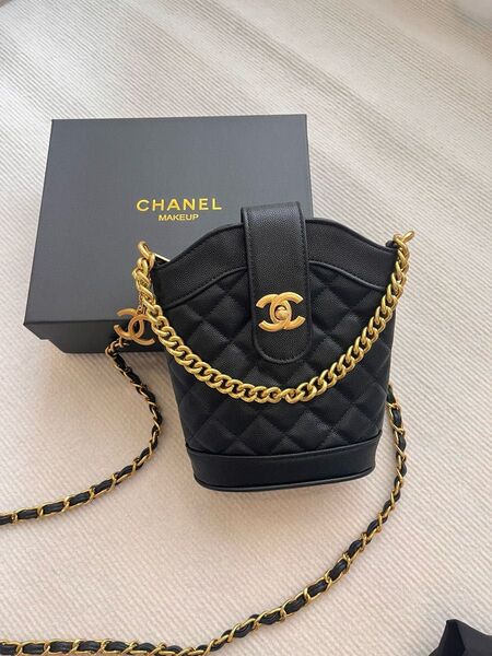 CHANEL ノベルティ ショルダーバッグ ゴールドチェーン 箱付き