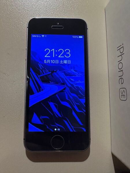 iPhone SE 32GB SIMフリー