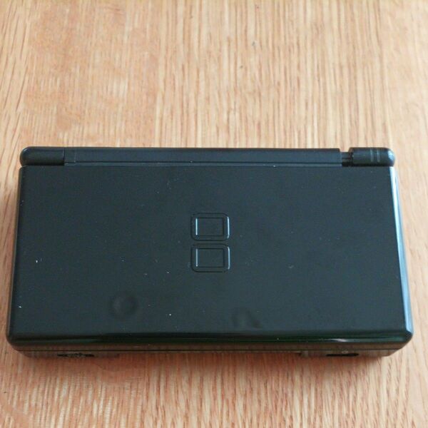 ニンテンドーDS Liteブラックセット【充電器、タッチペン、ソフト付き】