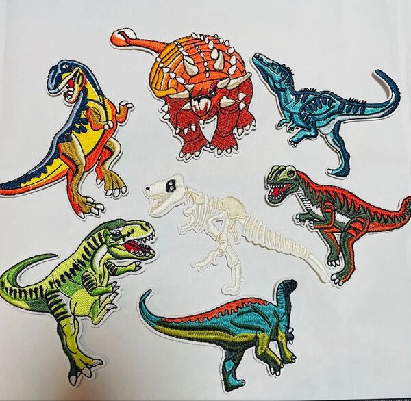 高品質恐竜ワッペン 7枚 アイロンワッペン 刺繍ワッペン アップリケ
