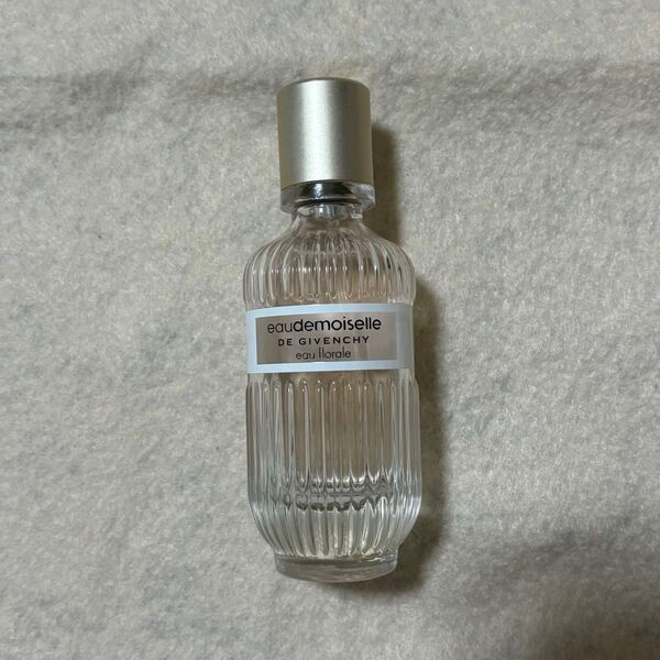 GIVENCHY オードモワゼルフローラルオーデトワレ 50ml 香水 フレグランス