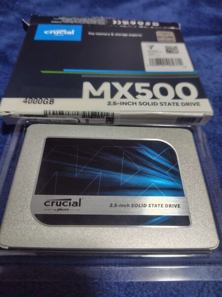 美品 Crucial MX500 2.5 SSD SATA 4TB CT4000MX500SSD1 984時間 送料無料