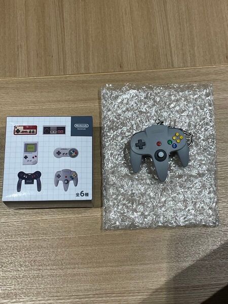 ニンテンドーミュージアム限定 ゲームハードキーホルダー 64 NINTENDO ニンテンドー64