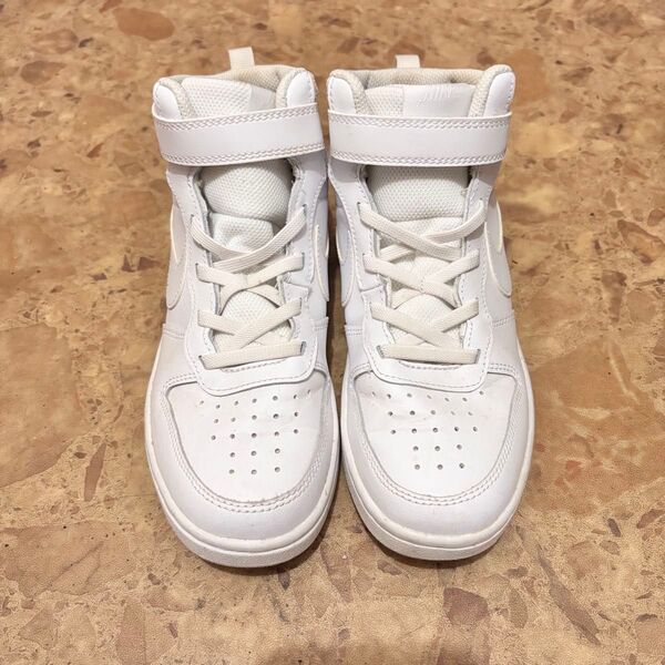 【NIKE】コート バーロウ 22cm MID 2 PSV COURT BOROUGH LOW ナイキ 白 スニーカー ハイカット