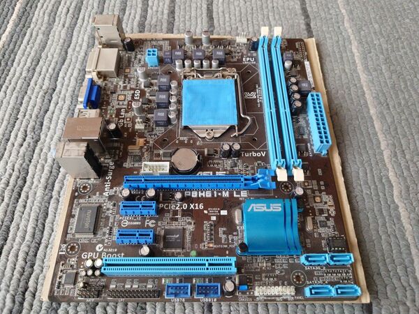 ASUS P8H61-M LE / microATXマザーボード LGA1155