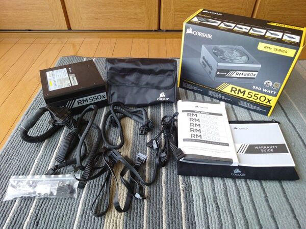 CORSAIR RM550x / 550W GOLD認証 ATX電源ユニット