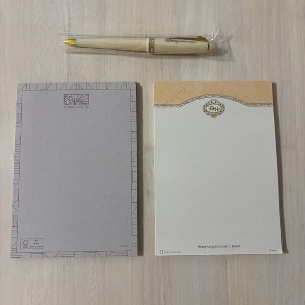 【新品】香港ディズニー メモ帳 ボールペン付き