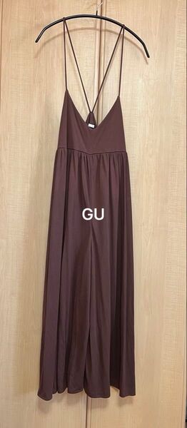 ジーユー GU キャミソールコンビネゾン ダークブラウン サイズM