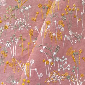 s22-p▼138×50cm▼コットンリネン刺生地▼花柄 ナチュラル ピンク フラワー 植物 リバティ風 薄桃色 布地