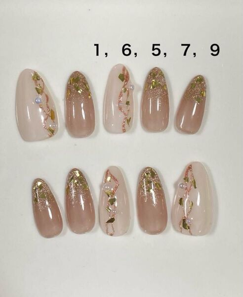 16.ネイルチップ ベージュ ブラウン ニュアンス ゴールド ラメ