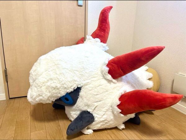 ポケモンセンター 等身大メラルバ ぬいぐるみ
