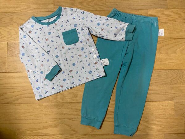 ☆中古☆100ユニクロ長袖長ズボンパジャマ