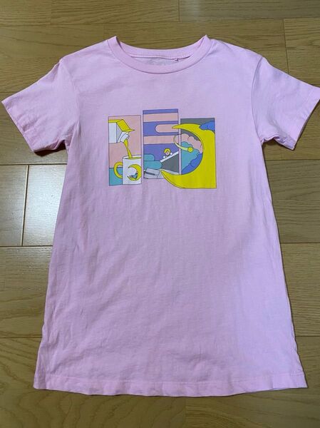 ☆美品☆130ユニクロYOASOBIコラボピンク半袖Tシャツ