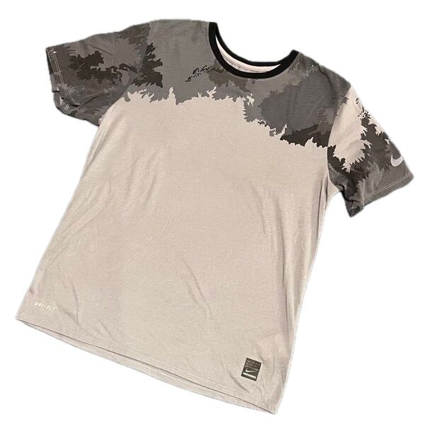 NIKEナイキ Tシャツ 迷彩柄 グレーミリタリー DRY-FIT Lサイズ 完売極少モデル!ワイルドスタイルTシャツ