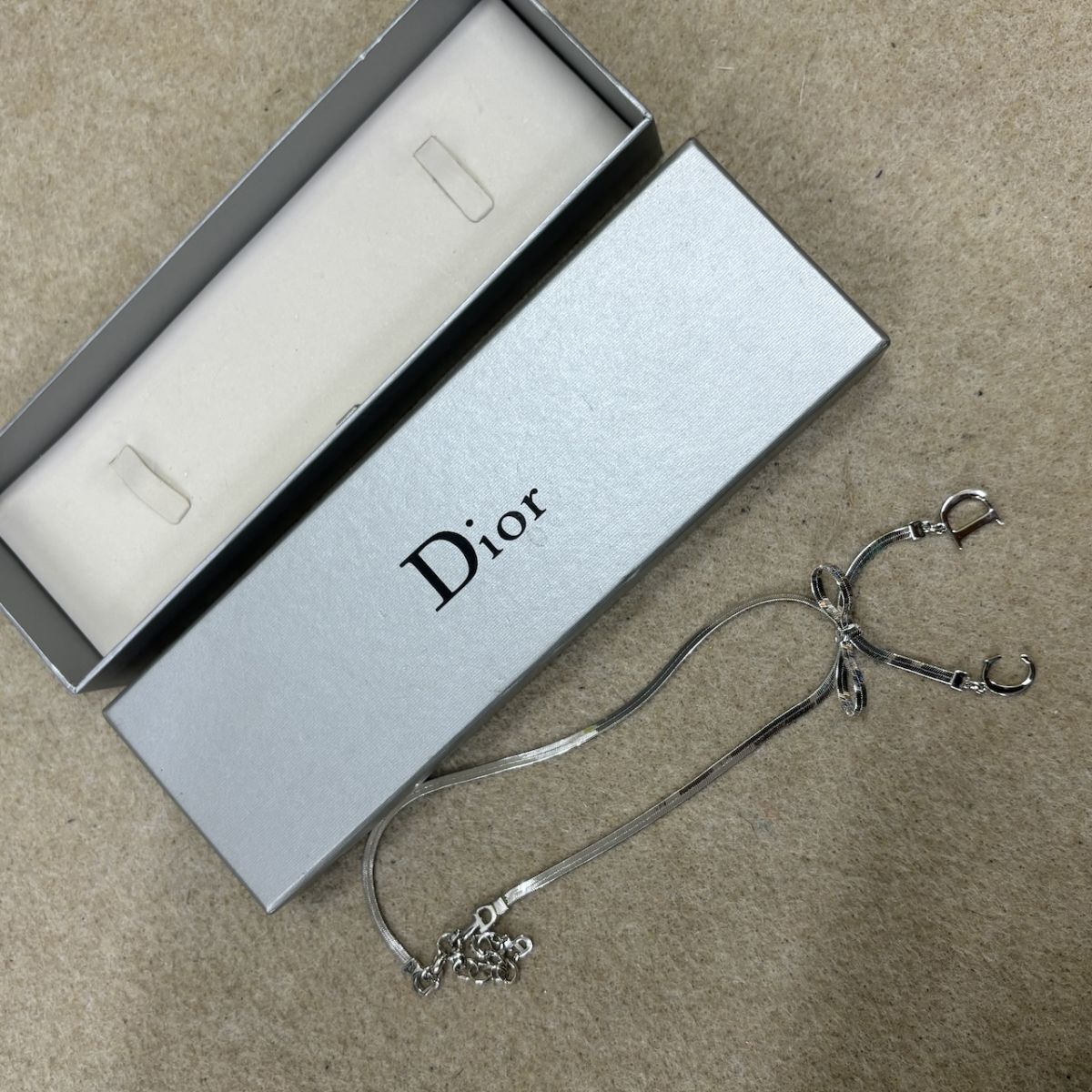 Dior クリスチャン・ディオール・リボンのネックレス Yahoo!オークション -「クリスチャンディオール リボン