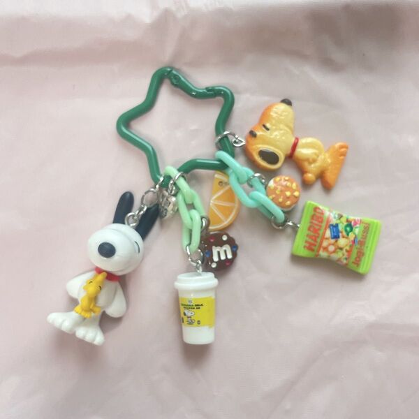 ジャラジャラキーホルダー スヌーピー