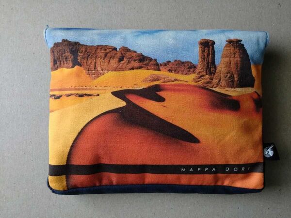 カタール航空ビジネスクラスアメニティキット Qatar Airways amenity kits Nappa Dori ポーチ