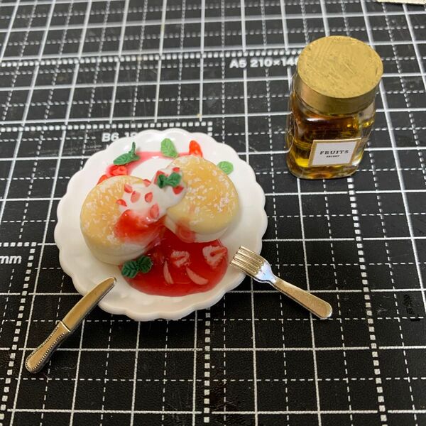 ミニチュアフード/ストロベリーパンケーキ