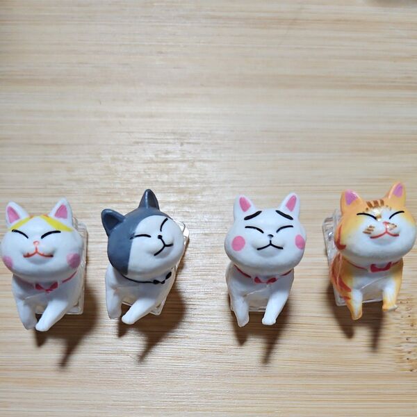 猫ちゃんのクリップマグネット付き4匹セット