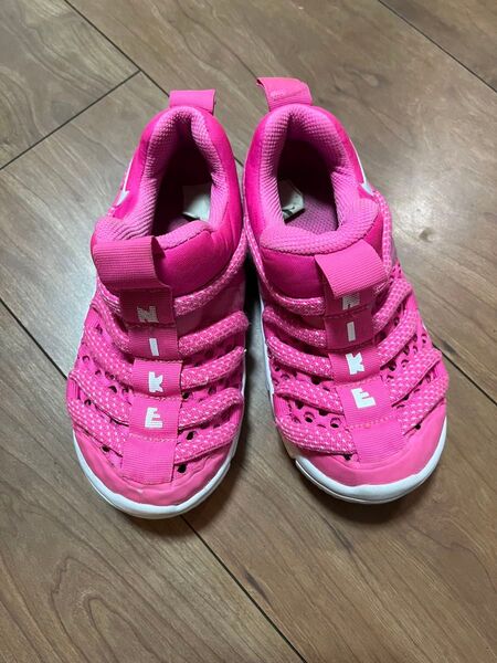 NIKE ナイキ Novice ノーヴィス ダイナモ ノービス キッズ 16cm