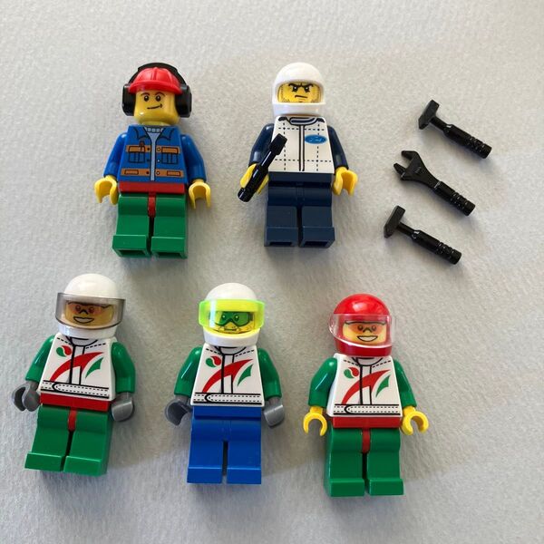 レゴ LEGO レゴシティ レーシングサーキット レーサー メカニック 工具 ドライバー ヘルメット ミニフィグ フィギュア