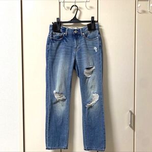 GU デニム ジーンズ ズボン ボトムス ダメージ ヴィンテージ 青 水色 カジュアル 服 ボーイフレンドアンクルジーンズD