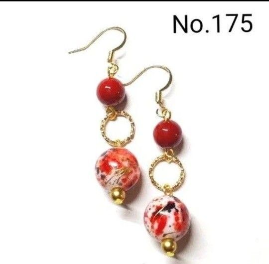 No.175 ハンドメイドピアス イヤリング 樹脂ピアス アクリルパーツ ペイント 和柄 レッド赤系 アクセサリー