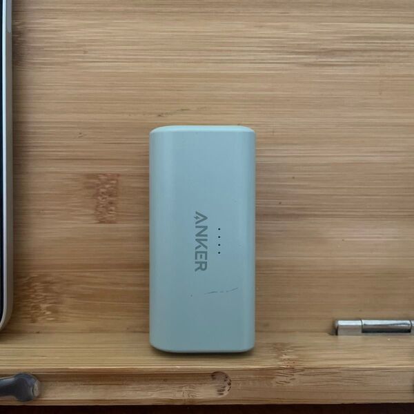 【ジャンク品】ANKER モバイルバッテリー5000mAh 621 PowerBank ライトニングコネクター付 12W