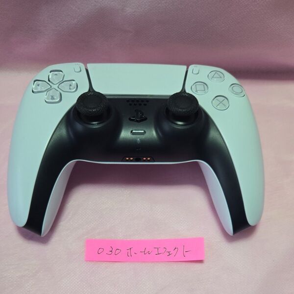 PS5 DualSense ワイヤレスコントローラー ホールエフェクト磁気センサー、消毒、清掃済み本体のみです