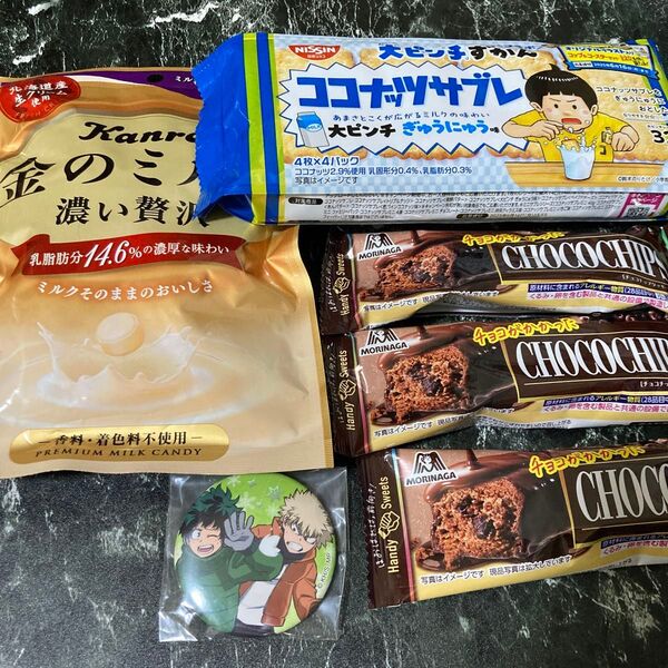 ヒロアカ缶バッジ+お菓子セット