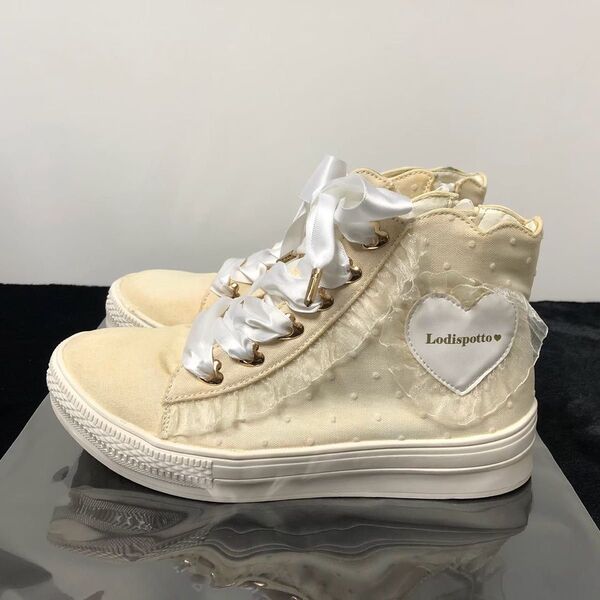 ロディスポット サテンリボン ハイカットスニーカー S22.5cm 白 used