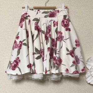 ミルフィーユクローゼットロディスポット 薔薇柄スカート S 新品14,080円