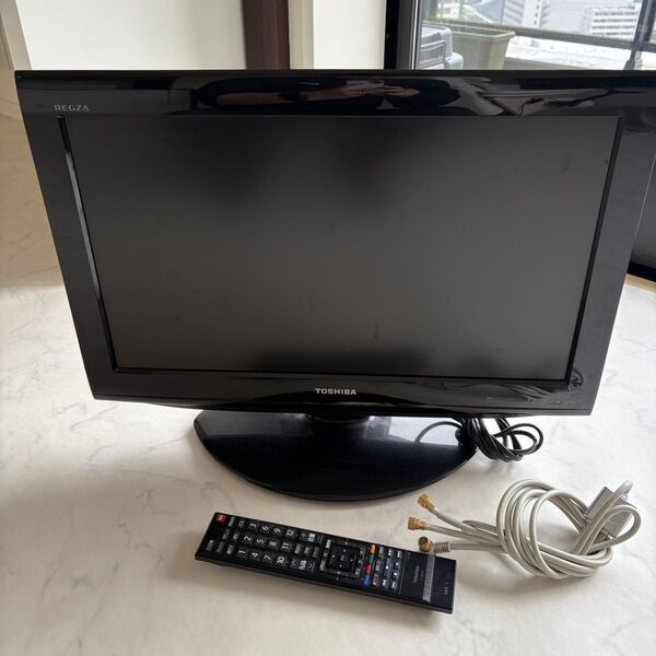 TOSHIBA 22型 液晶カラーテレビ 22RE2 リモコン付き 分離テレビ線付き 東芝