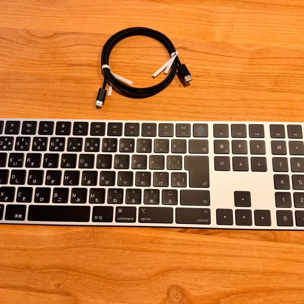 Apple Magic KeyBoard Touch ID A2520