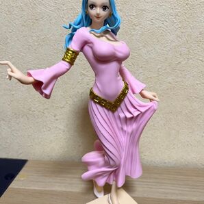 ONE PIECE ネフェルタリ・ビビ フィギュア