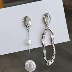 ロングピアス 高見え 上品 アシンメトリー きれい パール 揺れる アクセサリー パール