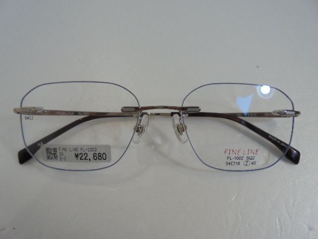 CECIL McBEE 人気のセシルマクビー チタン眼鏡フレーム（新品・展示品