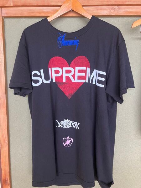 大人気supreme 黒Tシャツ