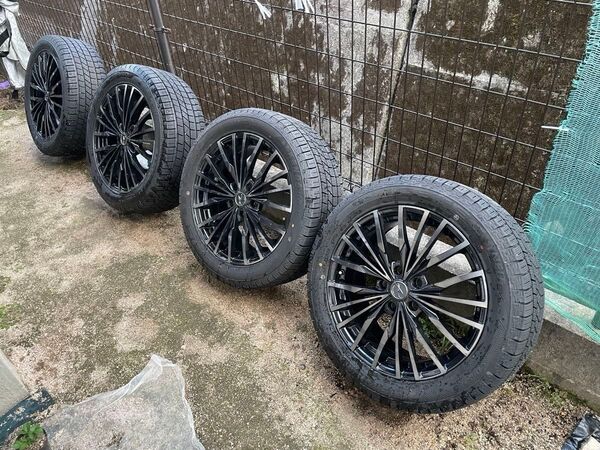 バリ溝 アクセル レディーレ 18インチ スタッドレスタイヤ・ホイール 4本セット