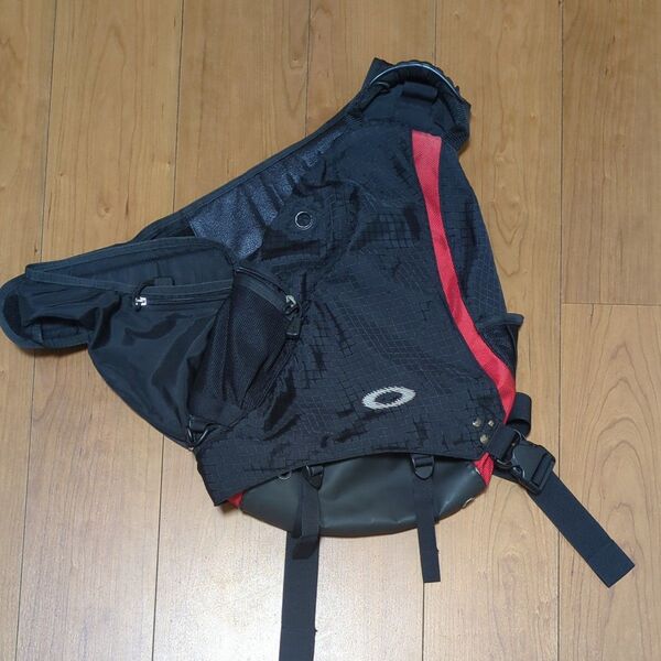 ショルダーバッグ オークリー OAKLEY Oakley oakley 赤タグ