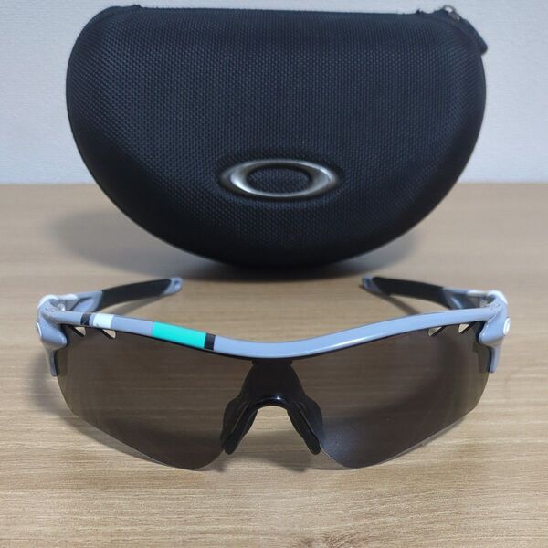 オークリー レーダーロック OAKLEY サングラス ケース付き 限定カラー おまけレンズ付き