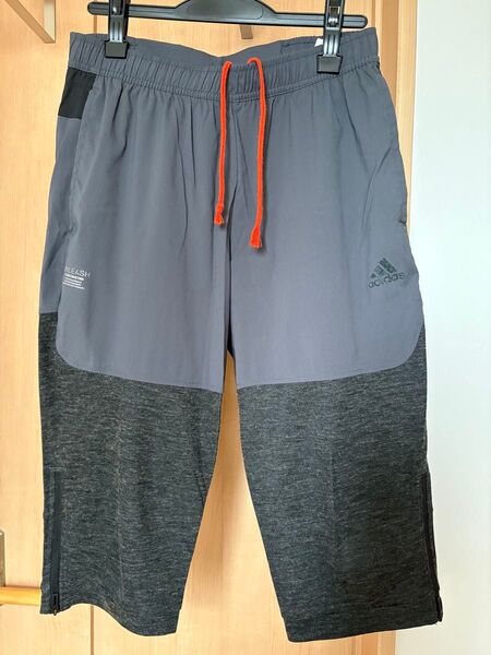 adidas グレー ブラック ハーフパンツ