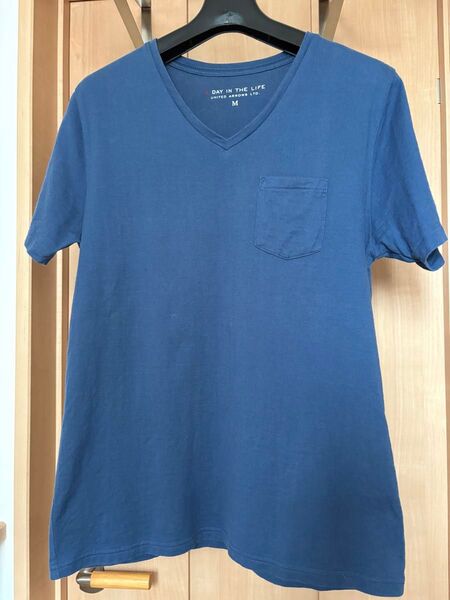ユナイテッドアローズ A DAY IN THE LIFE ネイビー Vネック Tシャツ M