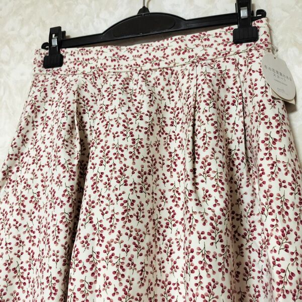 新品 アースミュージックアンドエコロジー スカート リバティ風 F 花柄
