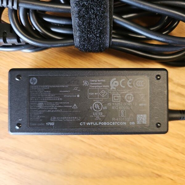 HP 純正 ACアダプター 19.5V 2.31A 45W 細ピン 美品