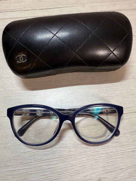 CHANEL メガネフレーム ネイビー ケース付き